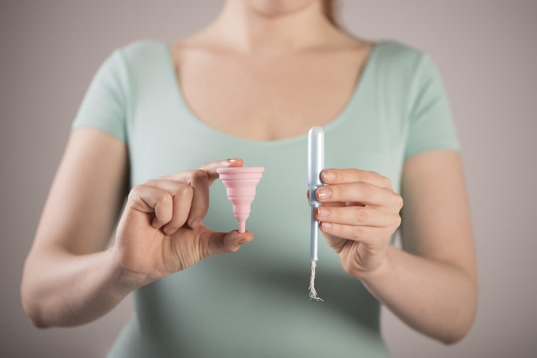 Coupe menstruelle et tampon — les alternatives hygiènes féminines